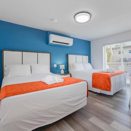 Cozy 1 Bedroom With Pool Steps From The Beach #47 Hollywood Eksteriør billede