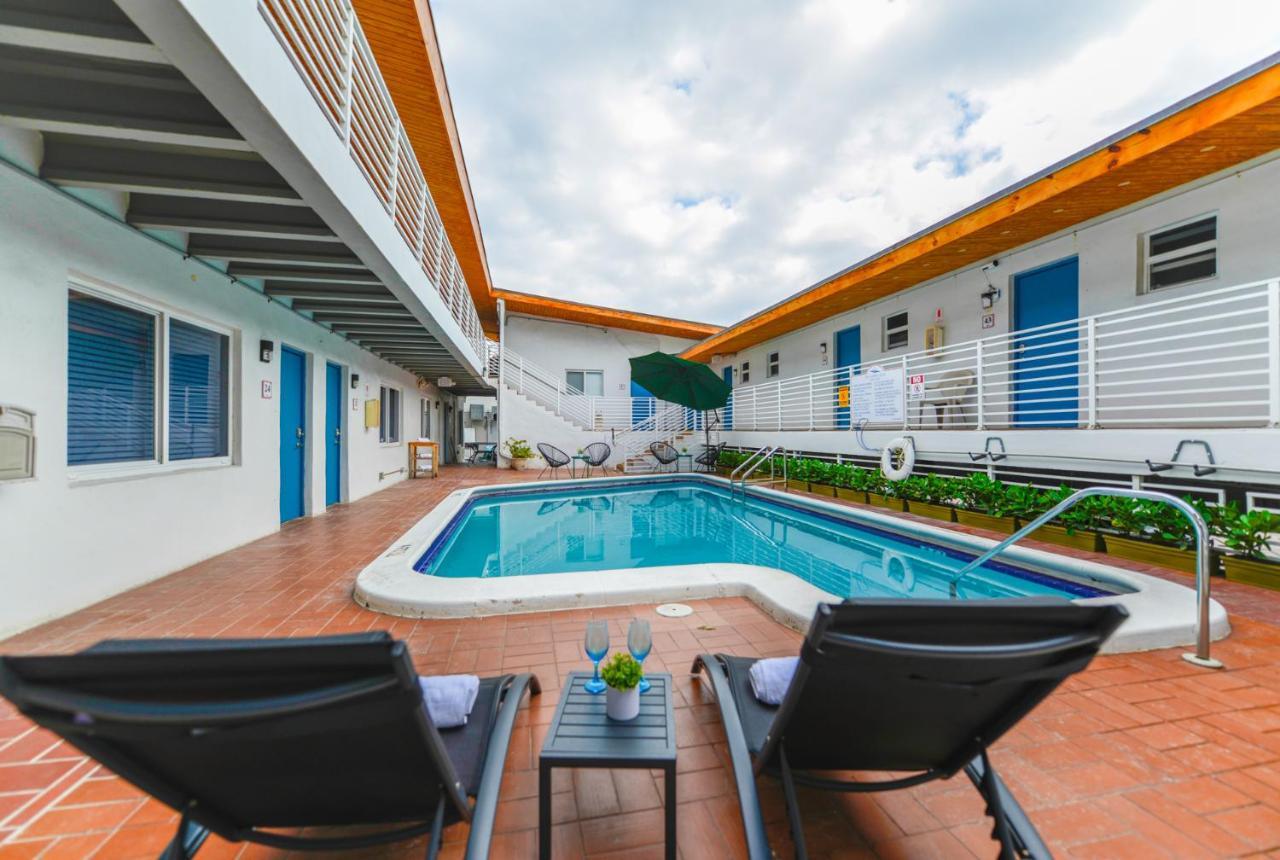 Cozy 1 Bedroom With Pool Steps From The Beach #47 Hollywood Eksteriør billede